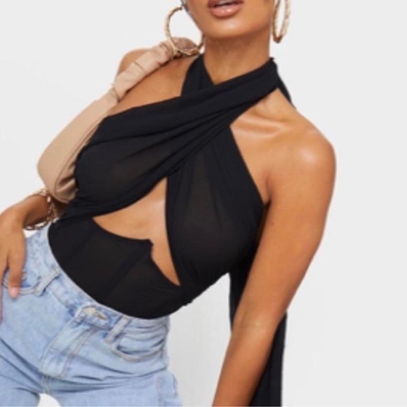 Pretty Little Thing Halter blouse - Picture 1 of 4